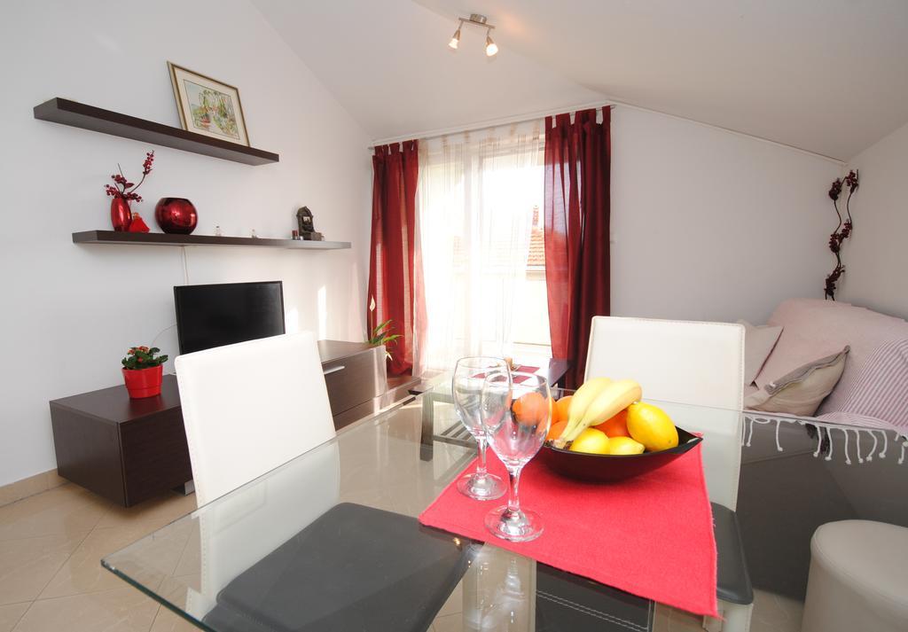 Apartment Tin Kastela Exterior photo
